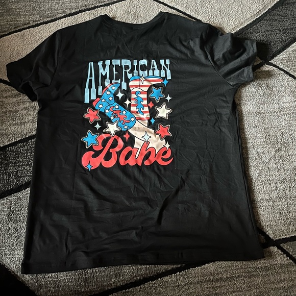 Cute black tee!! - Picture 1 of 1